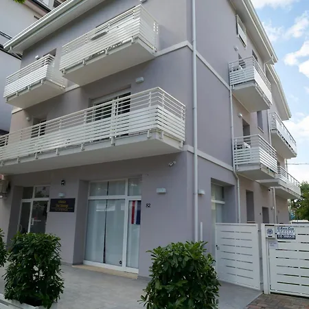 Adria - Sg5 Apartamento *